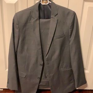 Boys suite grey size 20